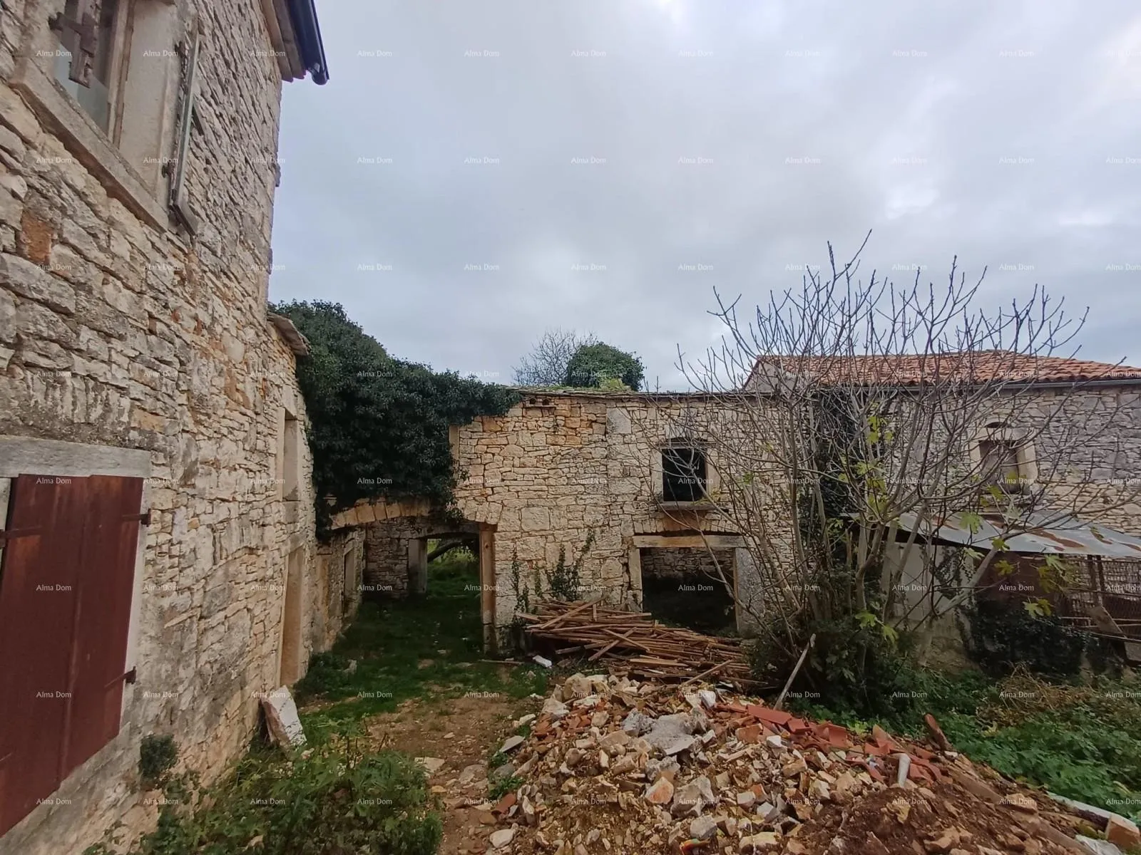 kuća marčana okolica, istarsko imanje s više kamenih kuća - slika 7