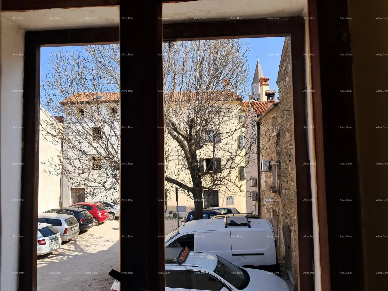 kuća buje! kuća na tri etaže u centru, - slika 3