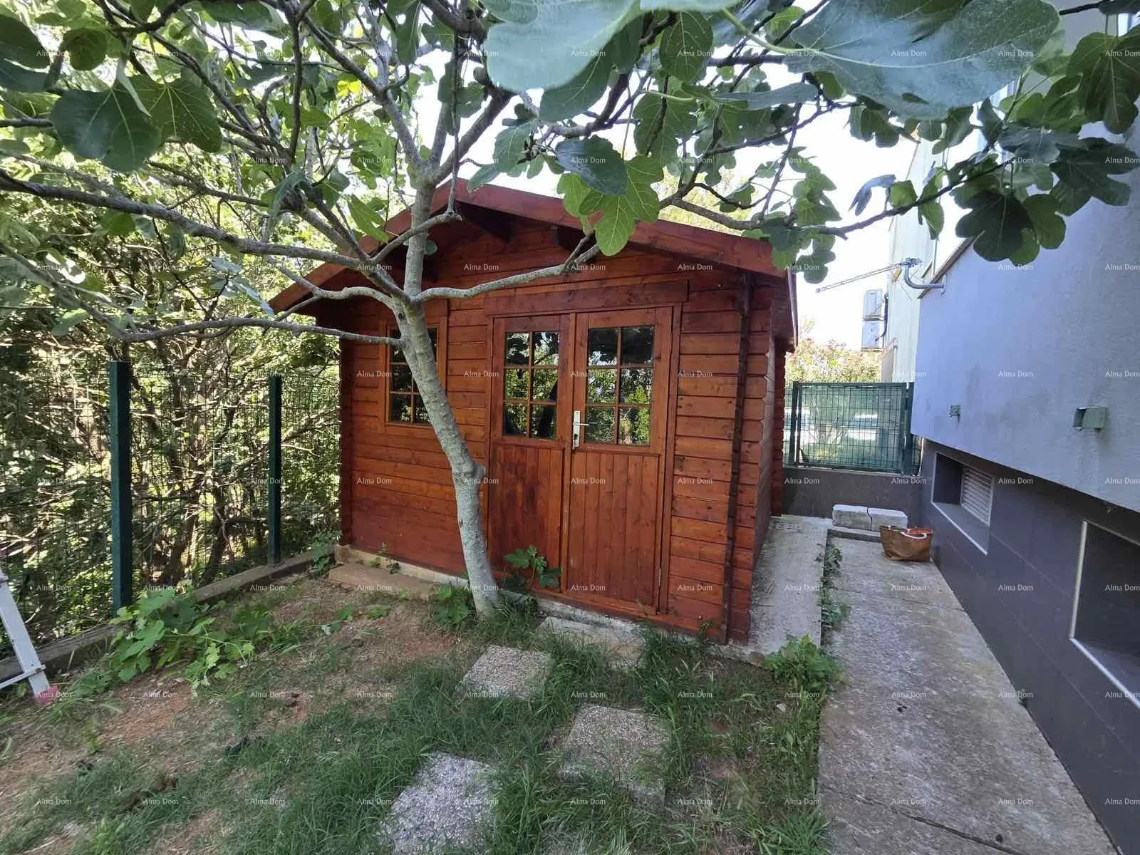 stan prostran stan s velikim vrtom – pula - slika 2