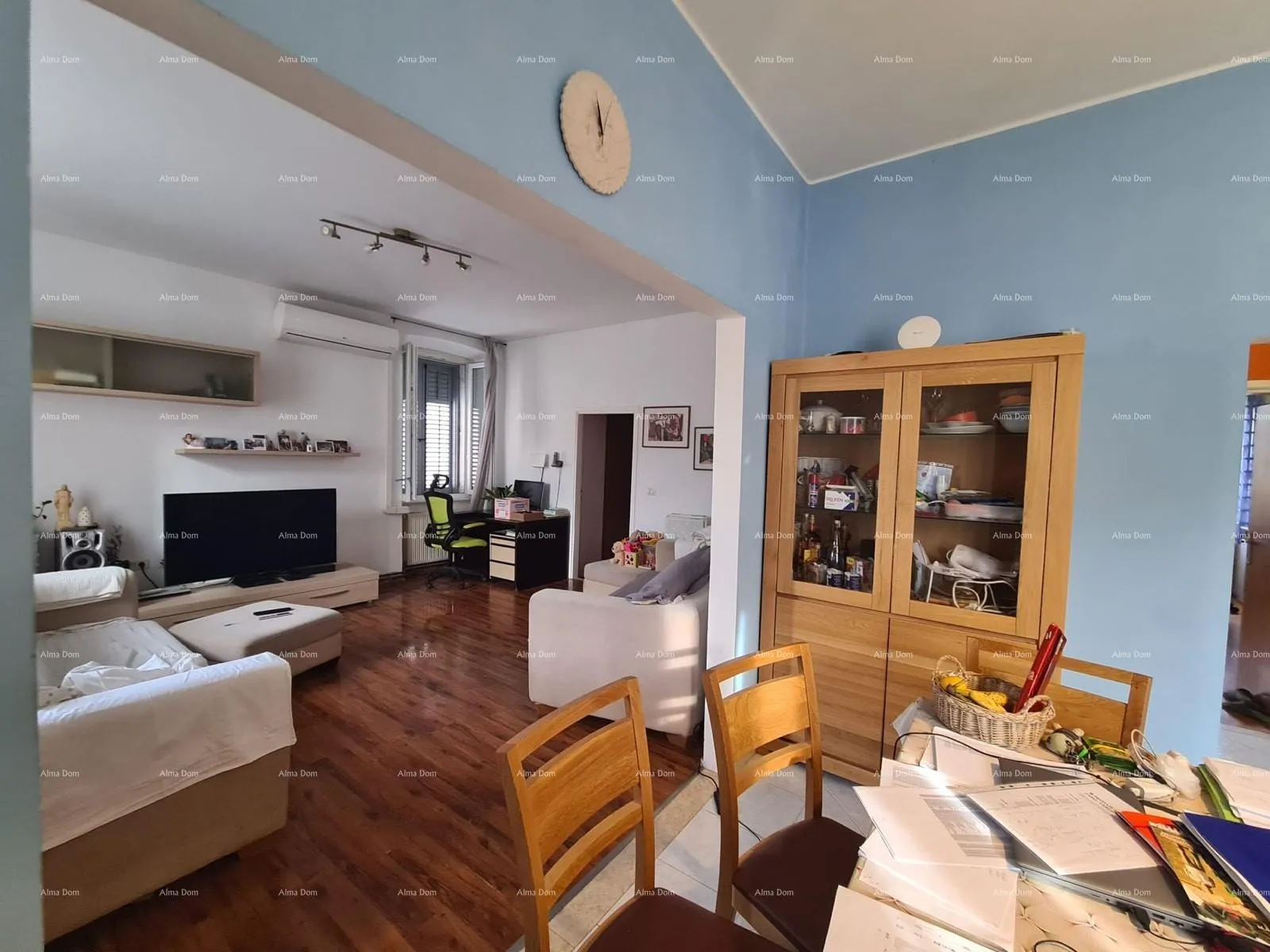 stan prostran trosobni stan površine 81 m², neposredna blizina suda, pula veruda - slika 2