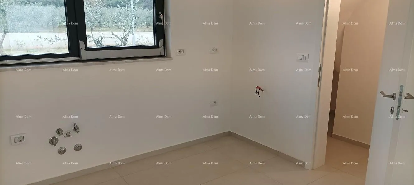 kuća moderna vila za odmor u zatvorenom kompleksu sa vilama na samoj obali mora. - slika 11