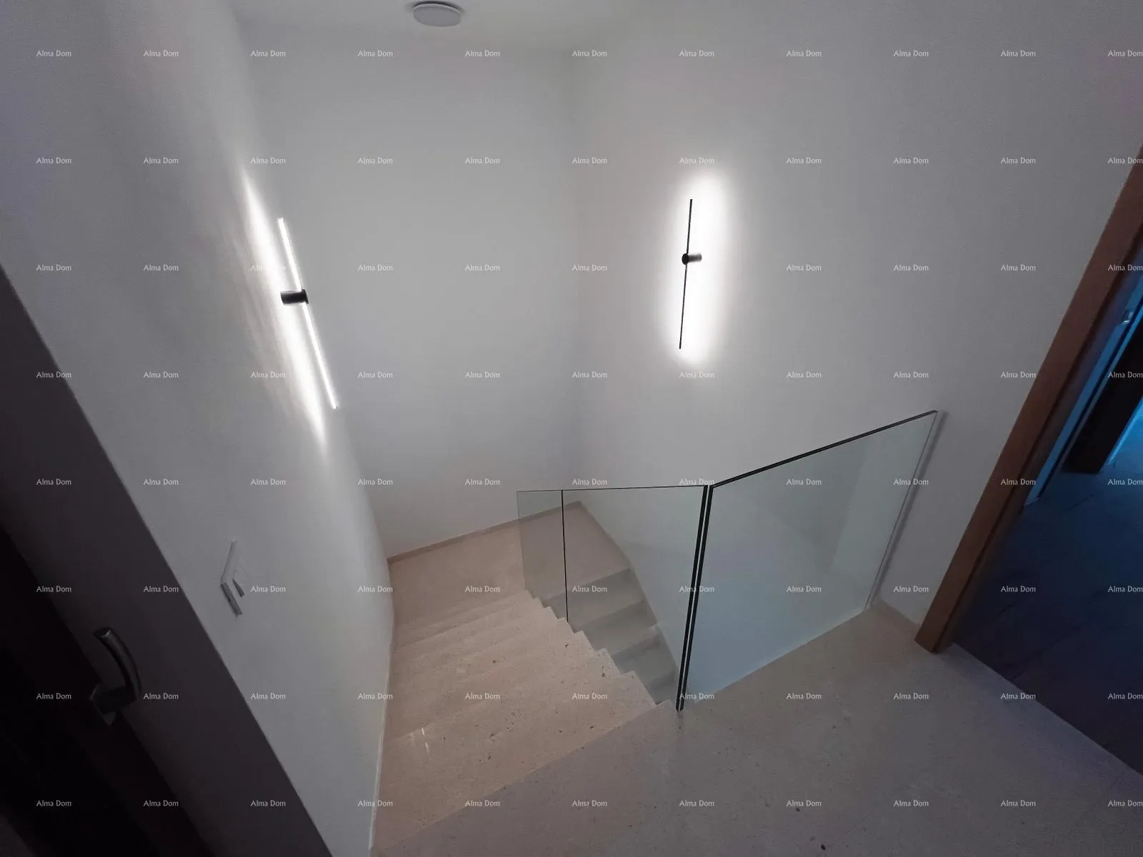 kuća top lokacija, pomer! moderna katnica sa bazenom i jaccuzi-jem! - slika 26