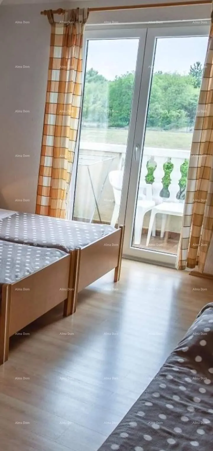 kuća umag. lijepa kuća sa šest apartmana. - slika 6