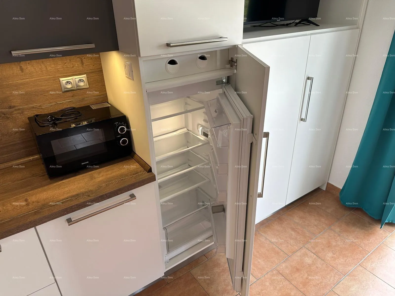 stan stan – duga uvala, 40 m² + terase! - slika 4