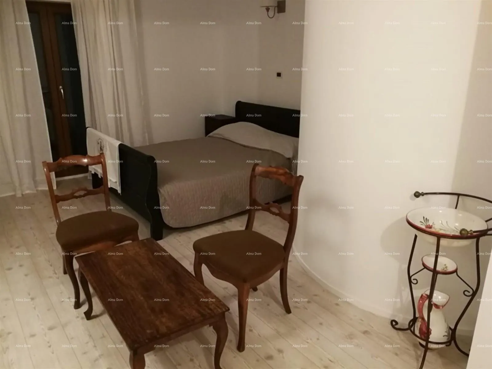 kuća labin okolica, kamena kuća s bazenom i velikom okućnicom - slika 7