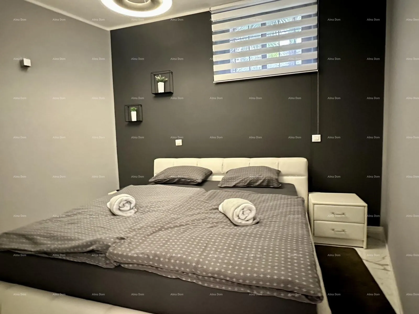 kuća prelijepa kuća s tri etažirana apartmana u staroj jezgri grada, poreč! - slika 19