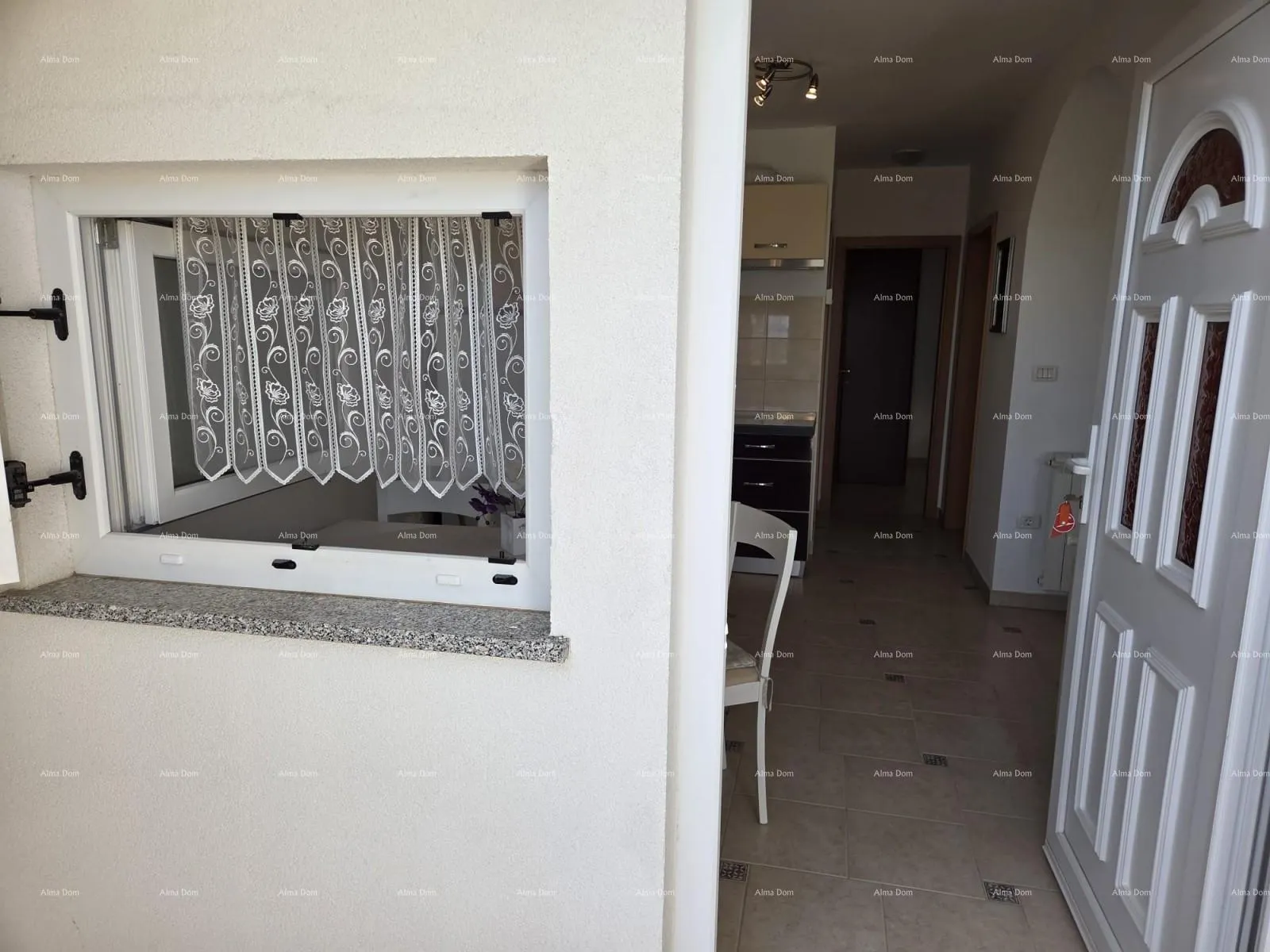 stan prodaje se šarmantan stan u prizemlju, 60 m², duga uvala - slika 12