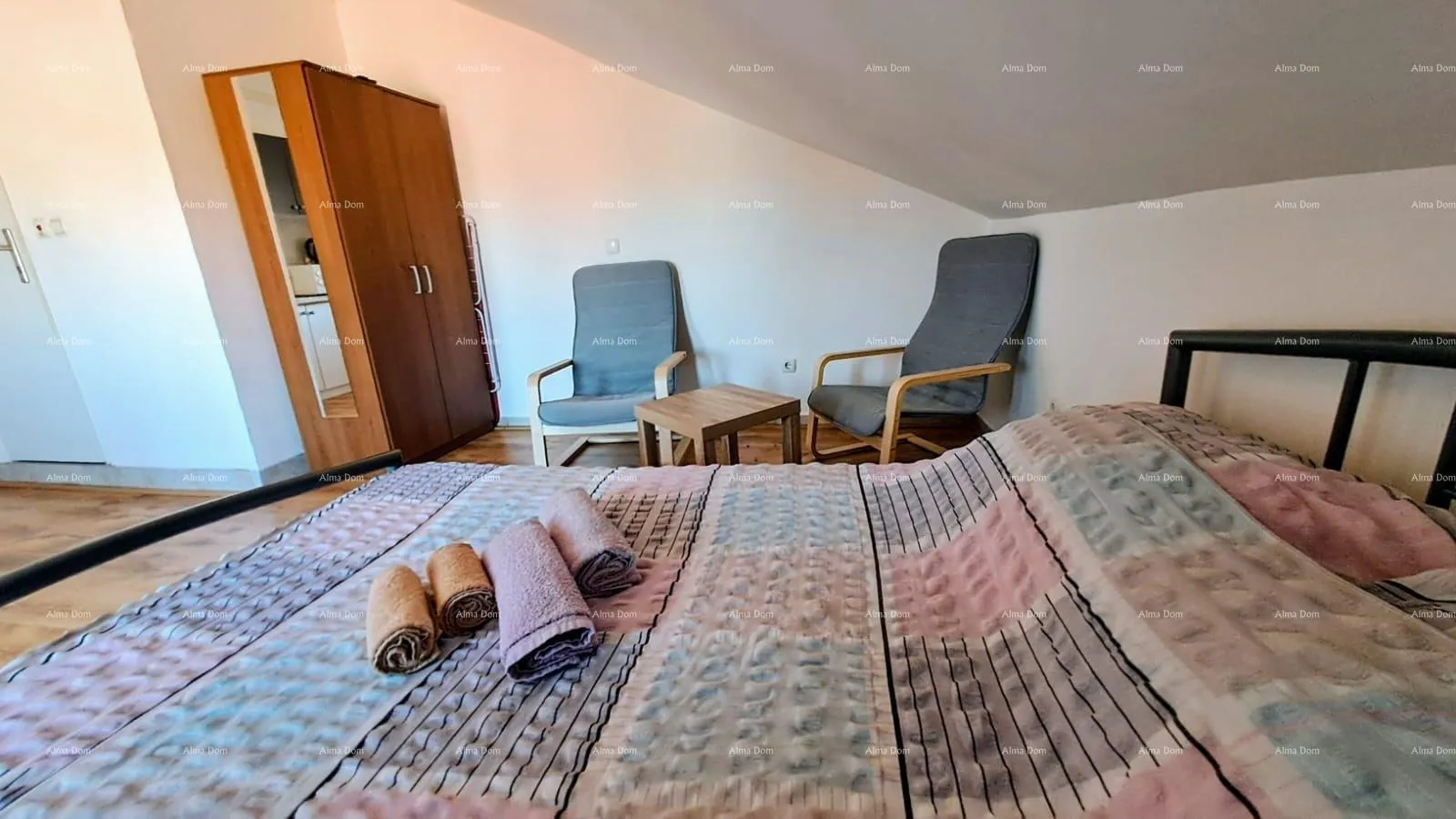 stan pula – investicijski stan u centru, podijeljen u 3 potpuno opremljena studio apartmana - slika 4
