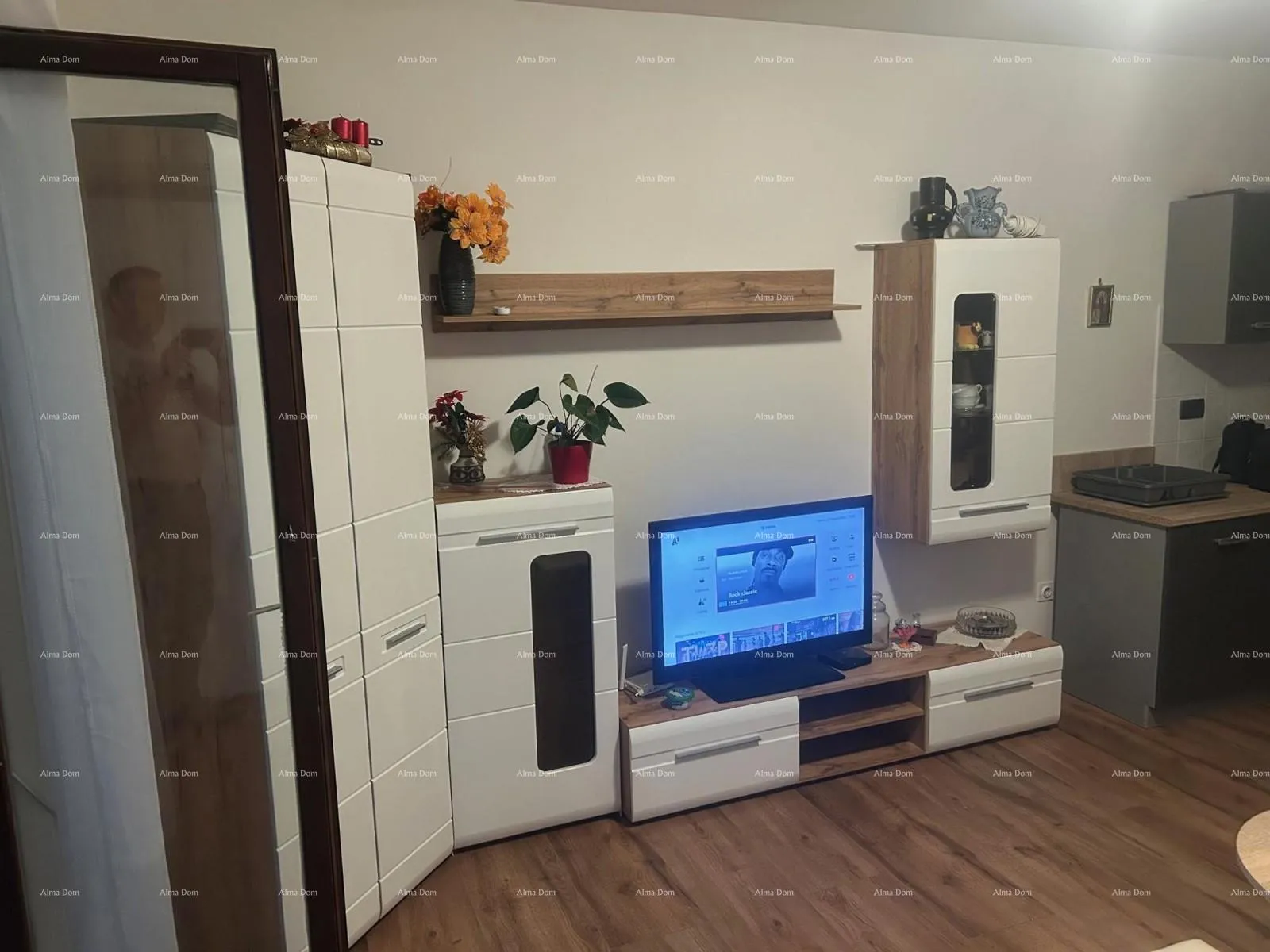 Stan Umag, namještena garsonijera, 28 m2