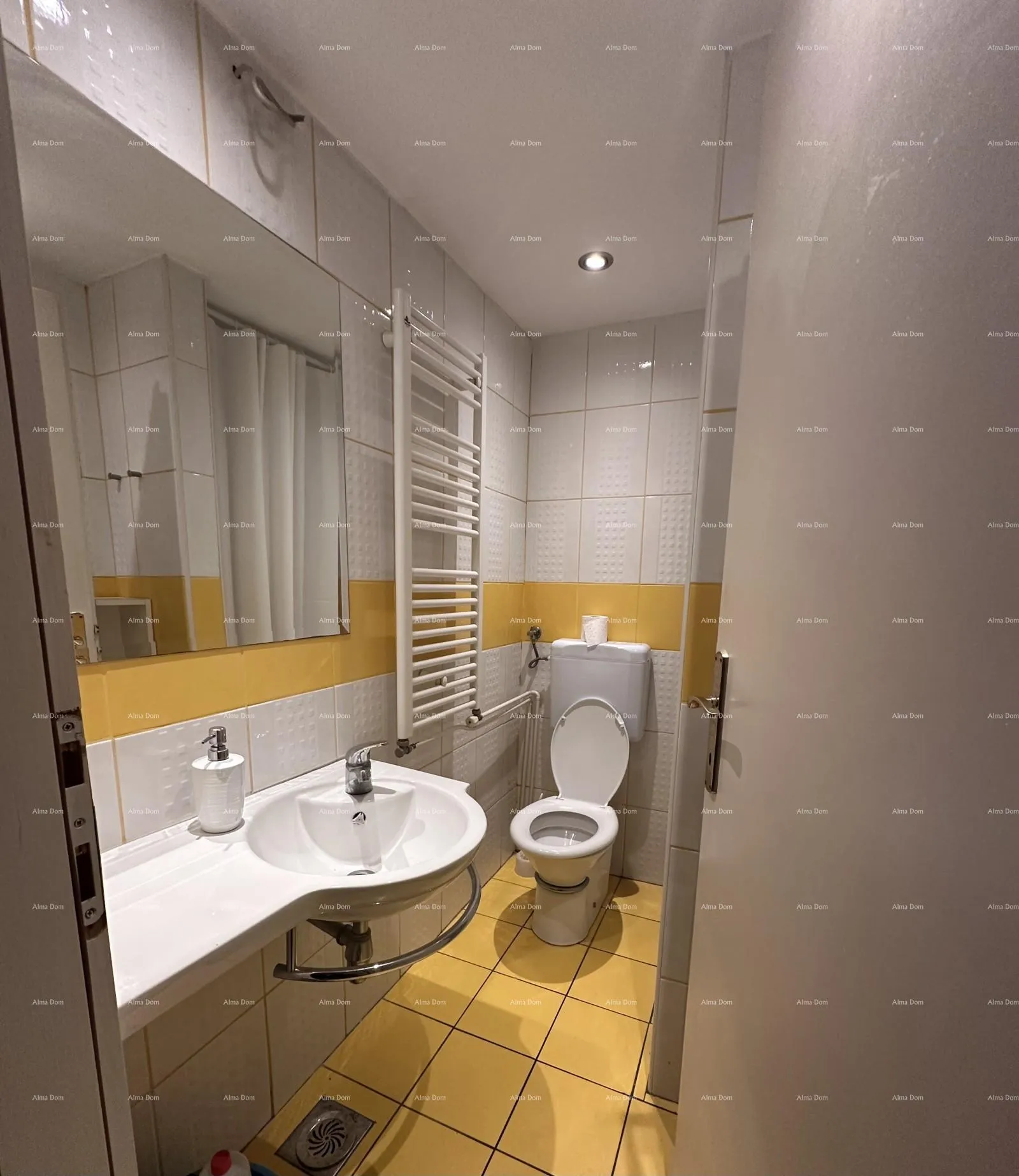 stan pula – stan s 3 apartmanske jedinice! centar. zadarska ulica. - slika 11