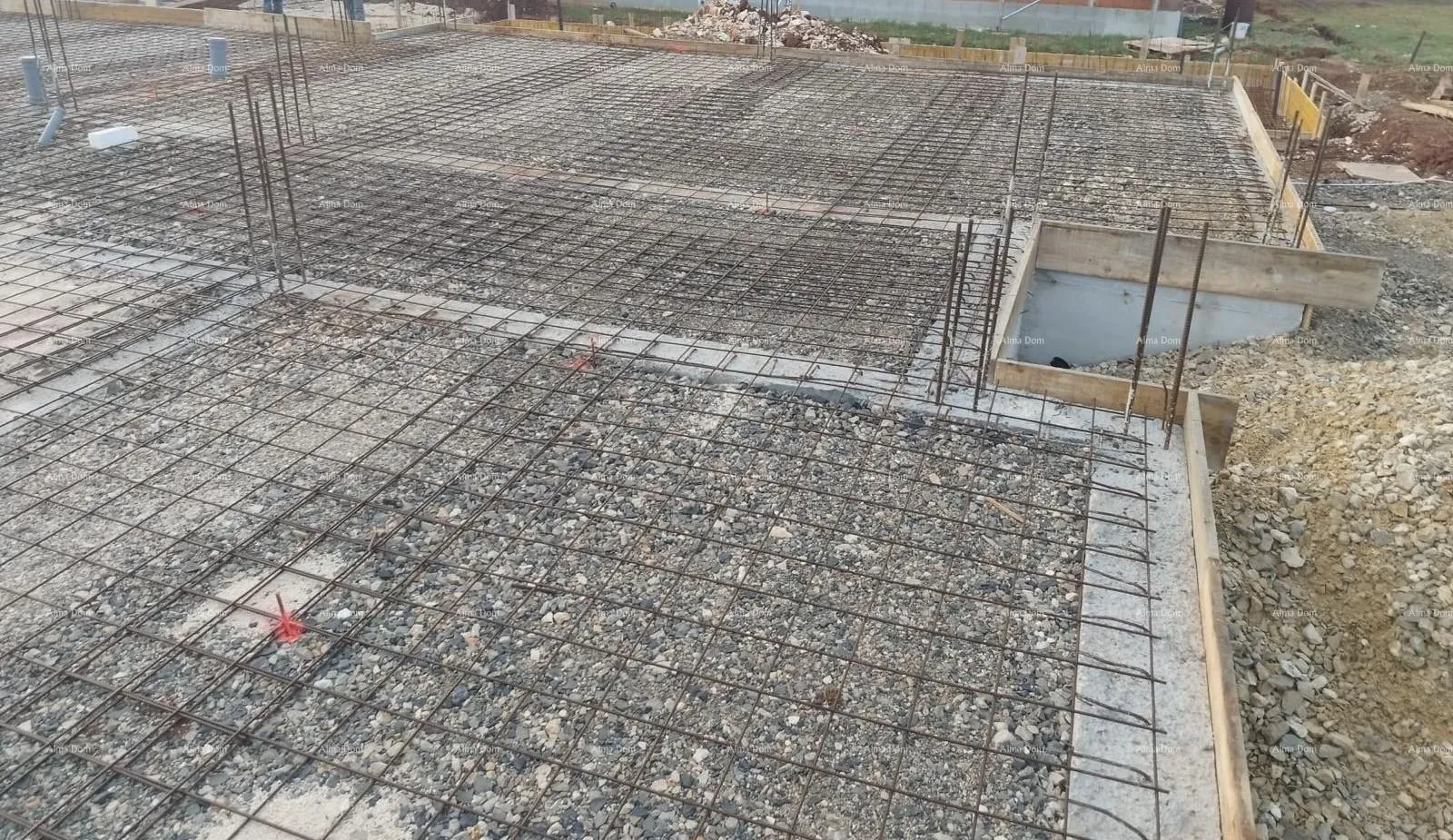 kuća prodaja dvoetažne kuće s bazenom u mirnom naselju, okolica pule! - slika 10