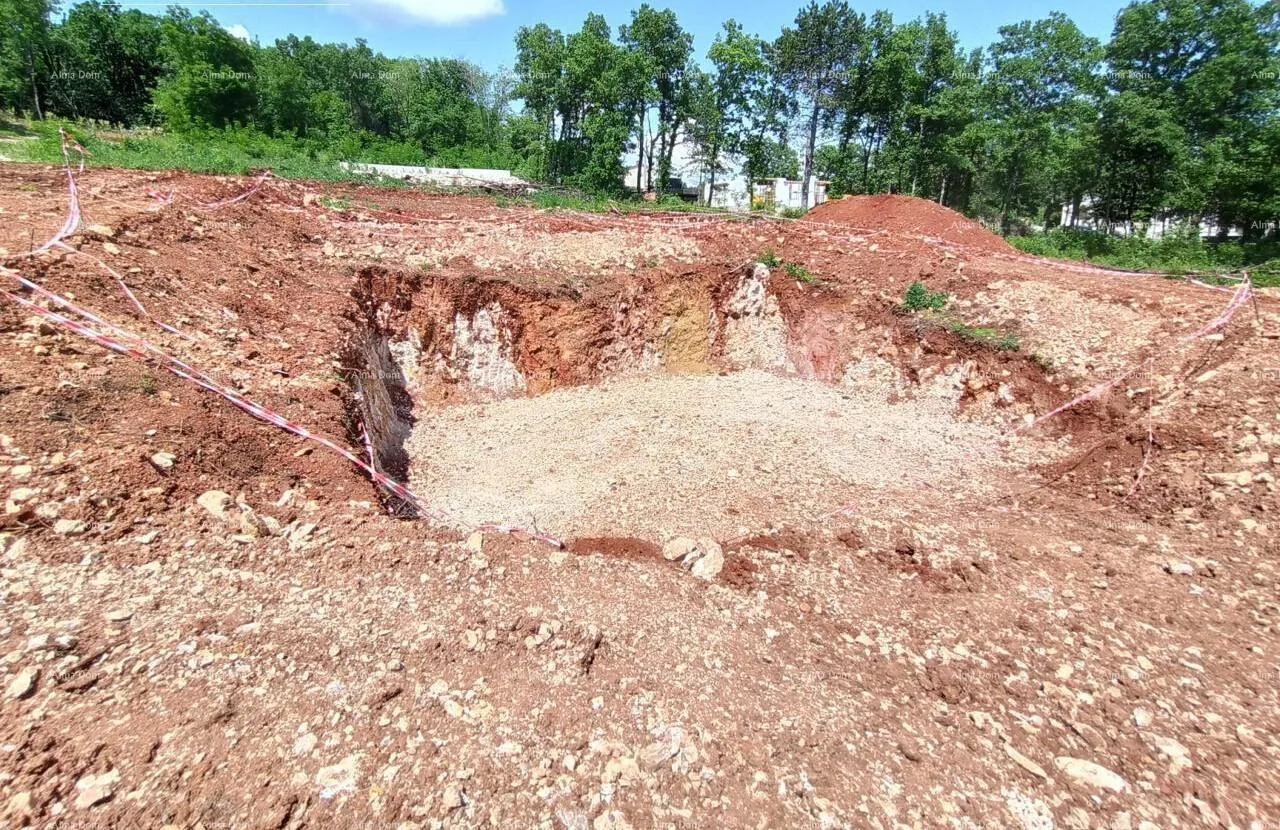 Građevinsko zemljište Raša, Prodaje se građevinsko zemljište s građevinskom dozvolom, površine 554 m²