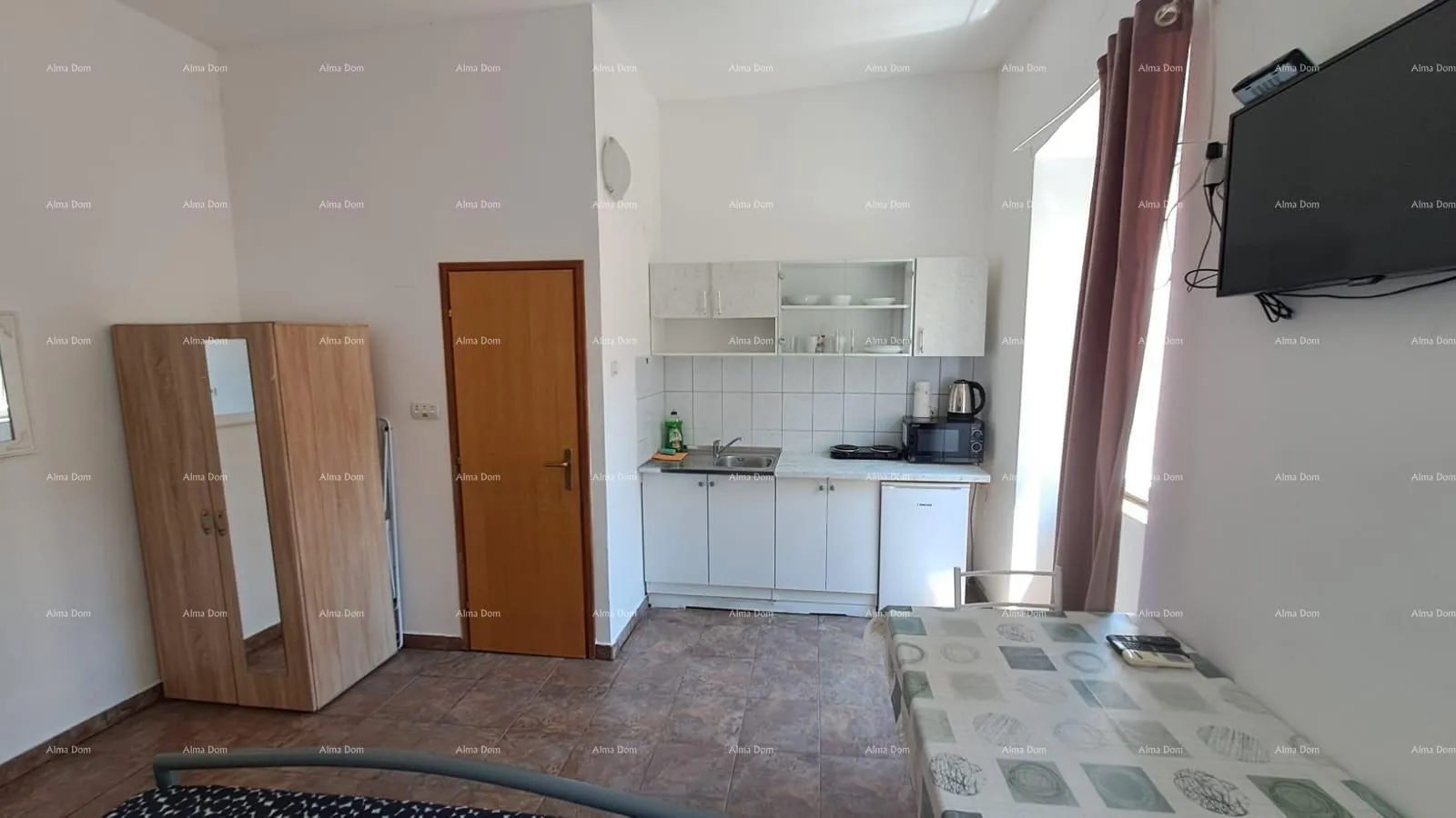 stan pula, strogi centar – 90,30 m² | 4 uređena studio apartmana | pogled na zlatna vrata | uhodan turistički posao - slika 17