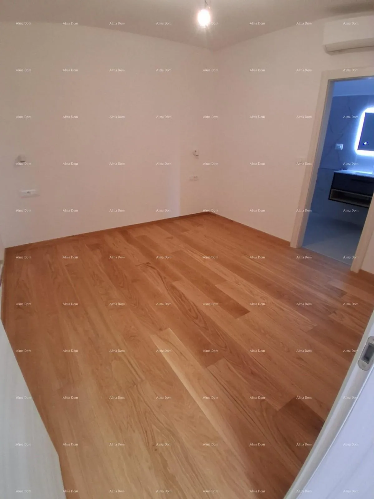 kuća prodaja - luksuzna kuća na velikoj okućnici s bazenom, wellness sobom i teretanom, blizina poreča! - slika 39