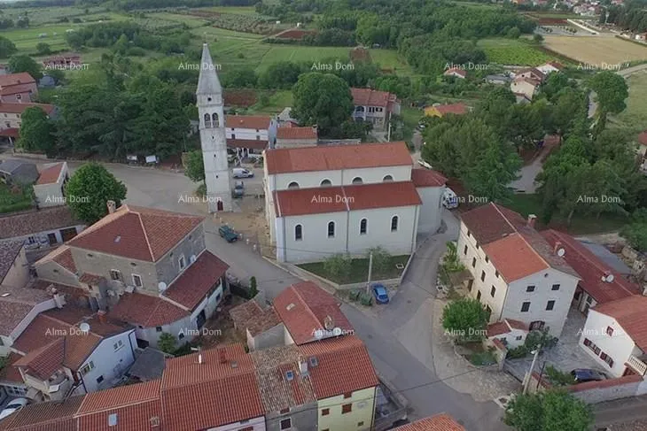 Građevinsko zemljište Prodajemo građevinsko zemljište u Labincima. - Kaštelir, Kaštelir - Labinci