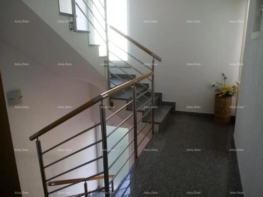 kuća prodaje se kuća sa 5 apartmana i pogledom na more, premantura - slika 26