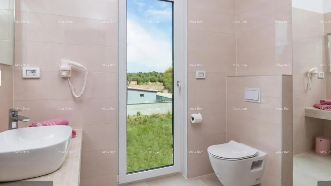 kuća prodaja prekrasne vile sa bazenom, jaccuzzi-jem i pogledom na more, fažana! - slika 9
