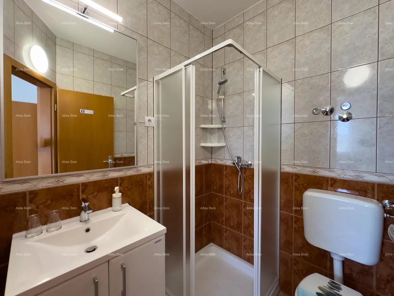 stan prodajemo studio apartman s parkirnim mjestom, na odličnoj lokaciji u medulinu! - slika 4
