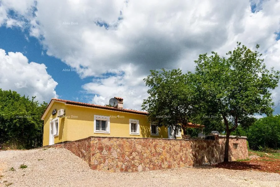 kuća kuća na labinštini ! veliki teren oko kuće od 9400 m2!! - slika 19