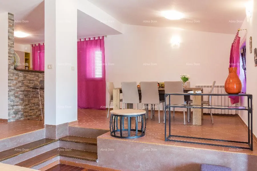 kuća valdebek. samostojeća kuća s bazenom i jacuzzijem! blizina centra grada pule. - slika 10