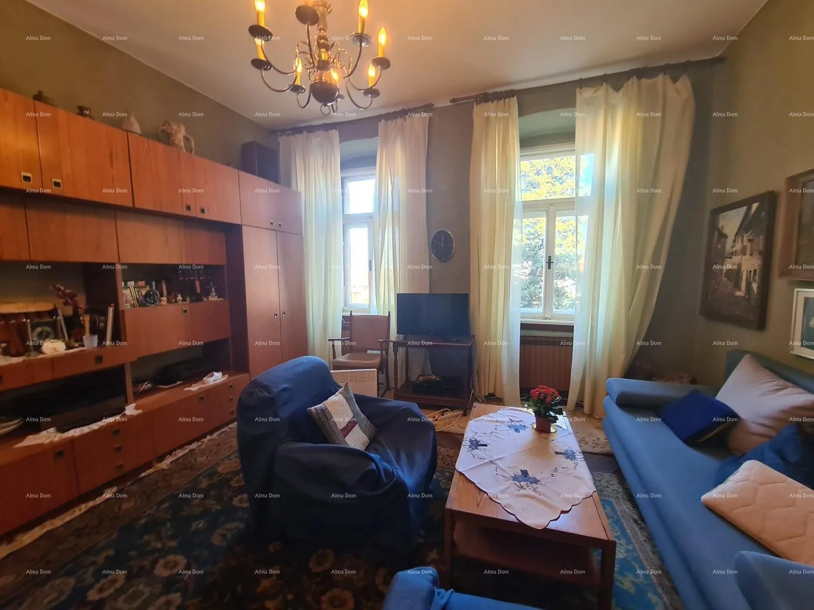 stan stan u prizemlju s dvorištem i garažom – centar pule - slika 2