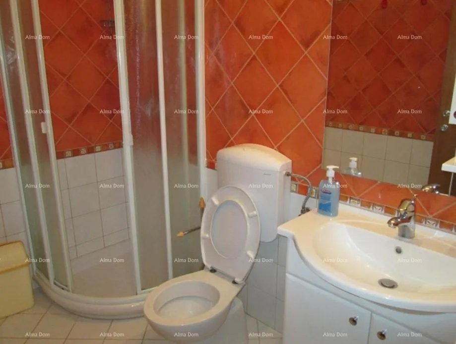 kuća prodaje se kuća sa 5 apartmana i pogledom na more, premantura - slika 8