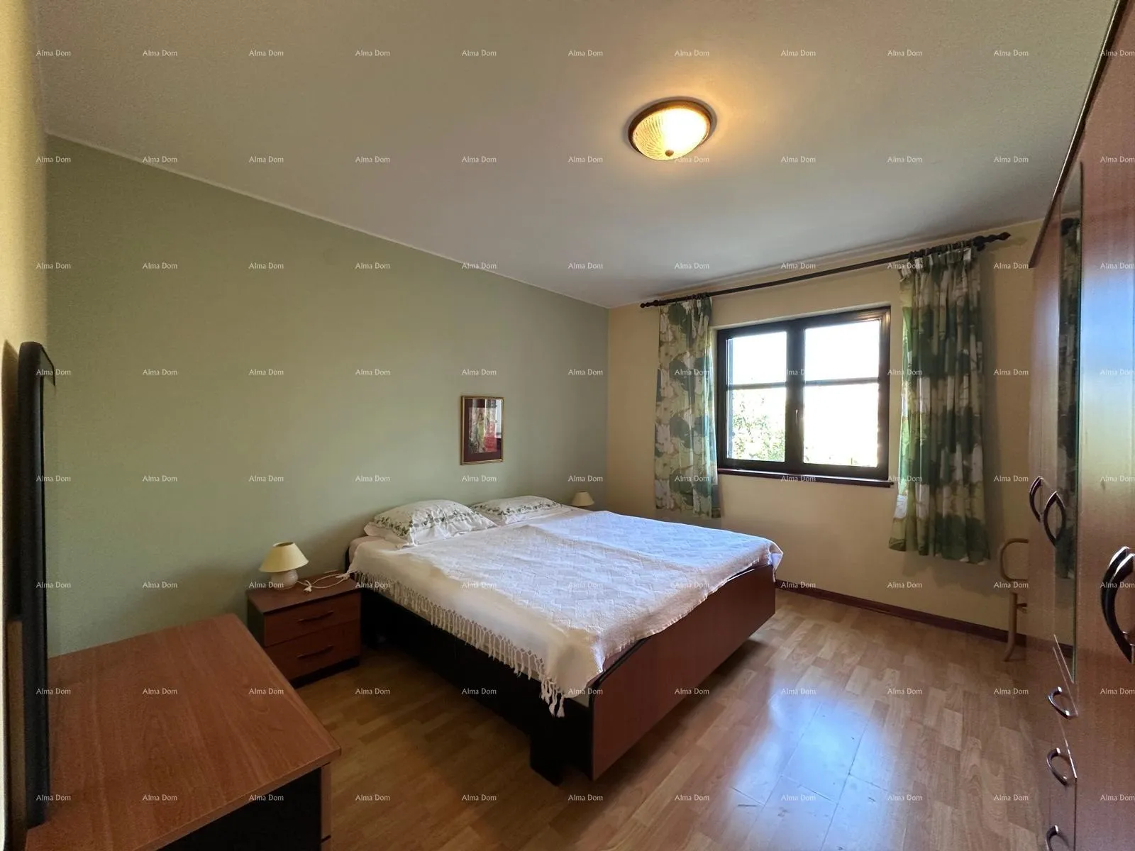 kuća prodajemo kuću sa pet apartmana na odličnoj lokaciji! - slika 35