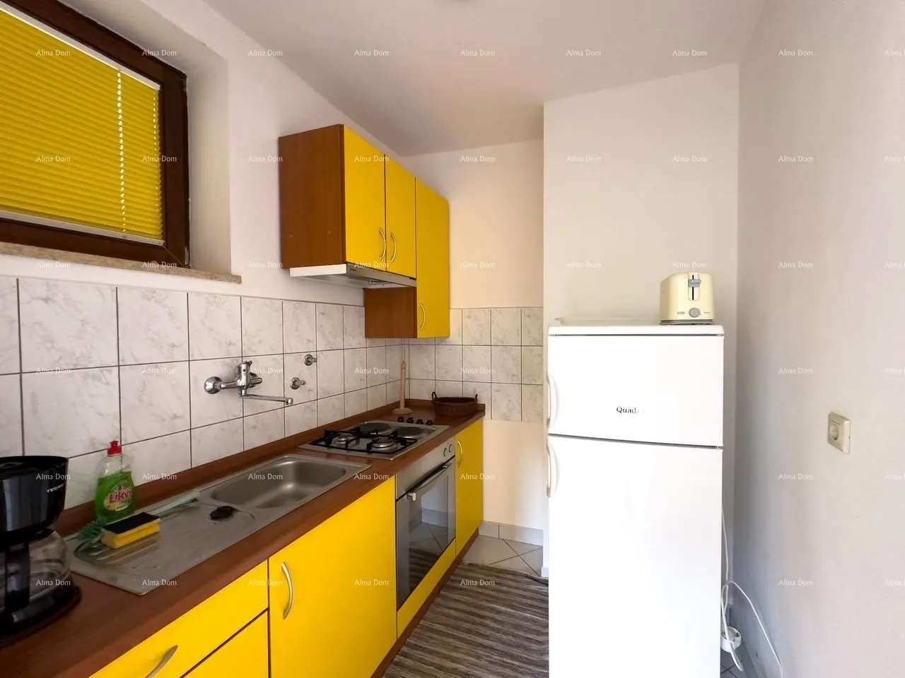 kuća prodajemo kuću sa sedam apartmana na velikoj okućnici sa bazenom i garažom. banjole - slika 12