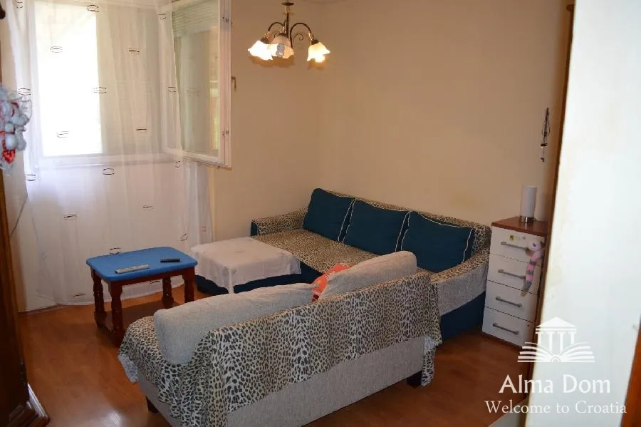 kuća kuća sa dva stana i konobom s velikom okućnicom. mogućnost nadogradnje - slika 7