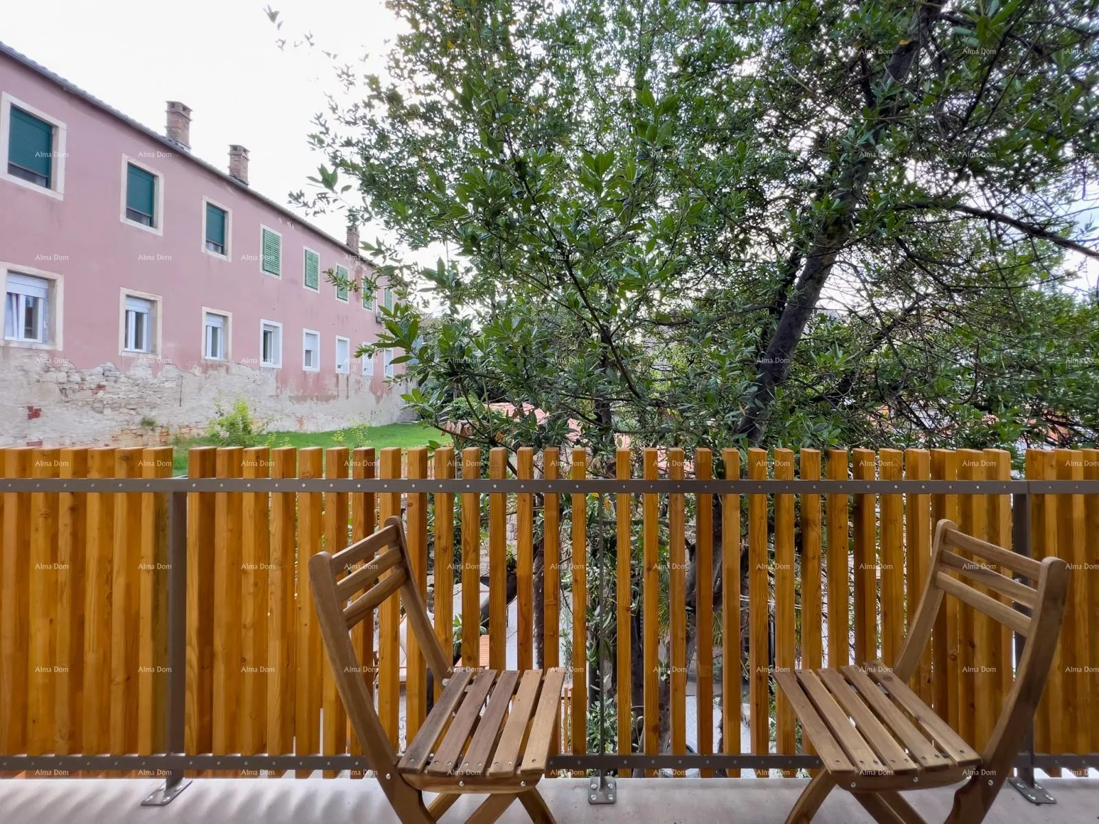 poslovni prostor potpuno nov bed and breakfast u centru pule! - slika 26