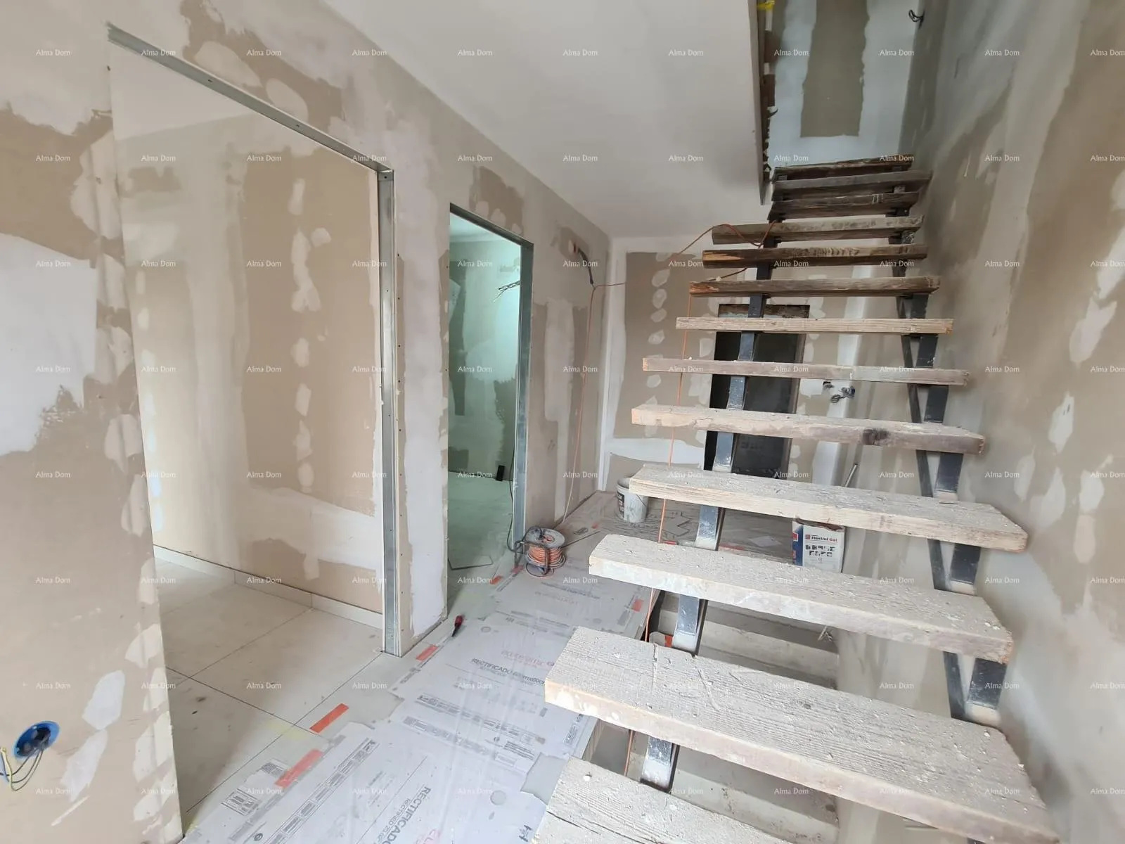 kuća prodaje se kuća s konobom u fazi renovacije, krnica! - slika 22
