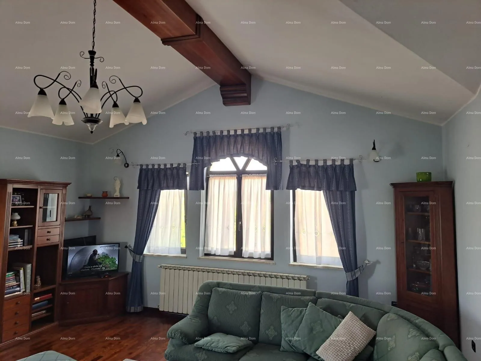 kuća prodaje se kuća u umagu - slika 2