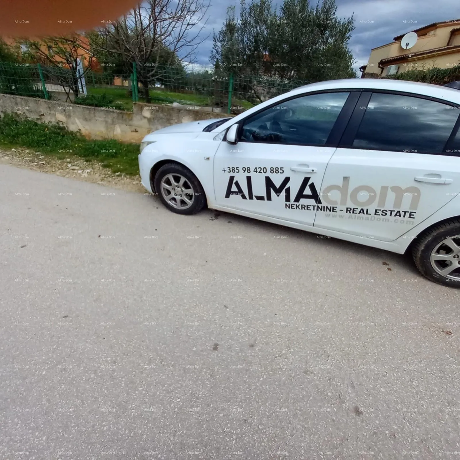 kuća samostojeća kuća s pomoćnim objektom i prostranom okućnicom u zapadnoj istri - slika 9