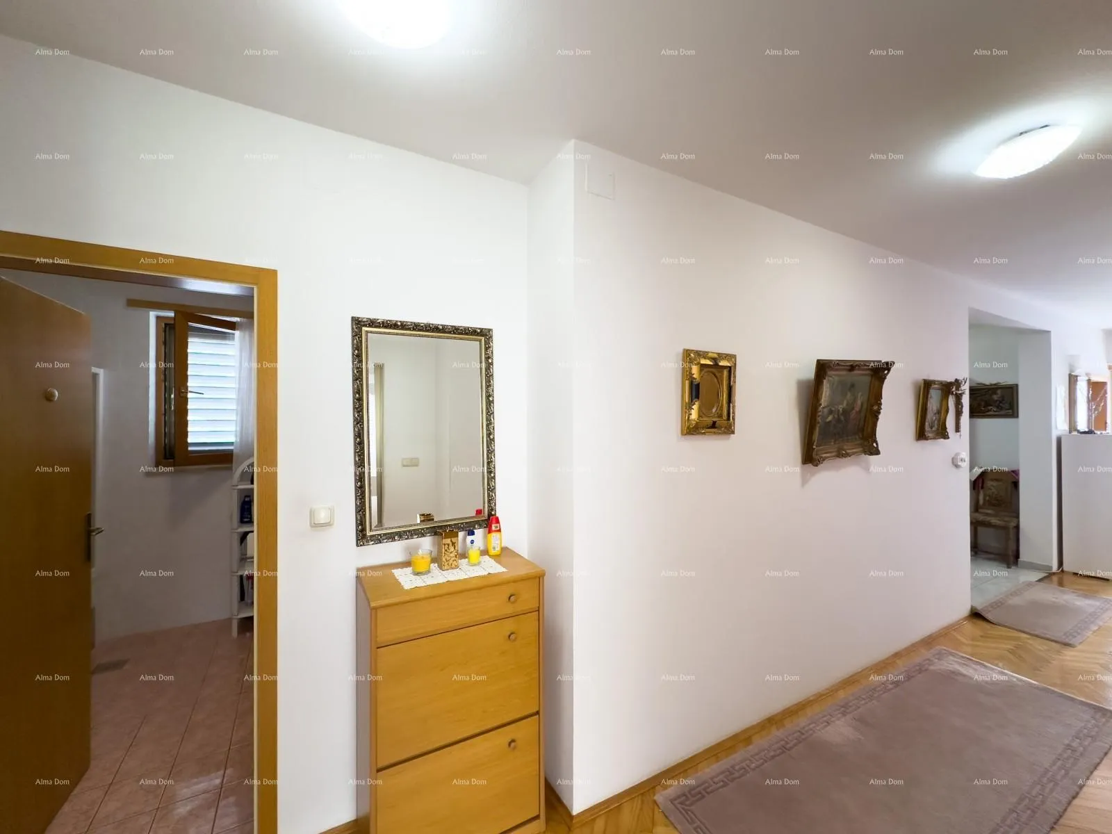 kuća prodajemo apartmansku kuću na mirnoj lokaciji u medulinu! - slika 3