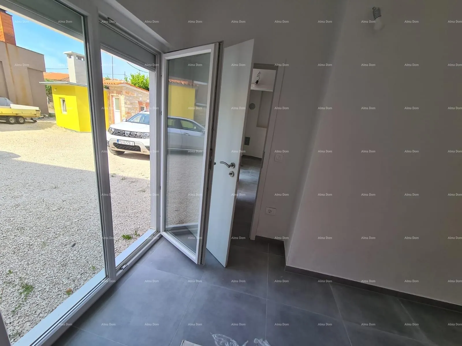 kuća renovirana kamena kuća s bazenom – mirno selo blizu svetvinčenta - slika 33