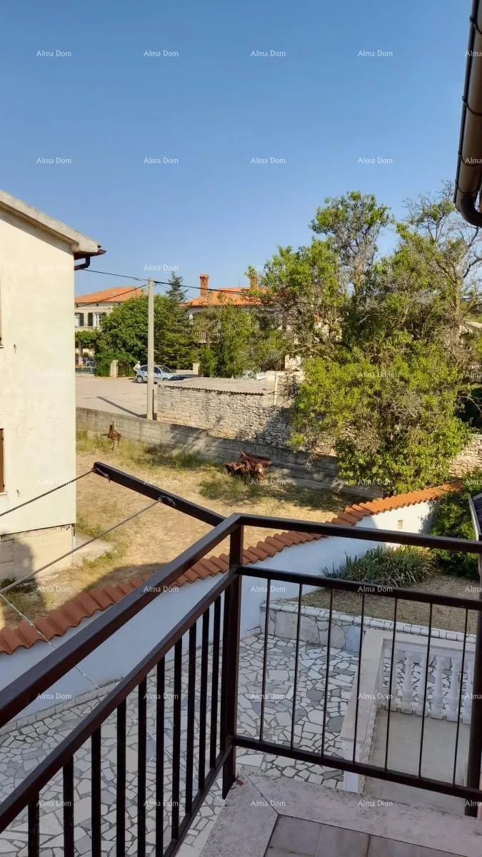kuća prodaja, ližnjan , kuća u nizu sa tri apartmana. - slika 4