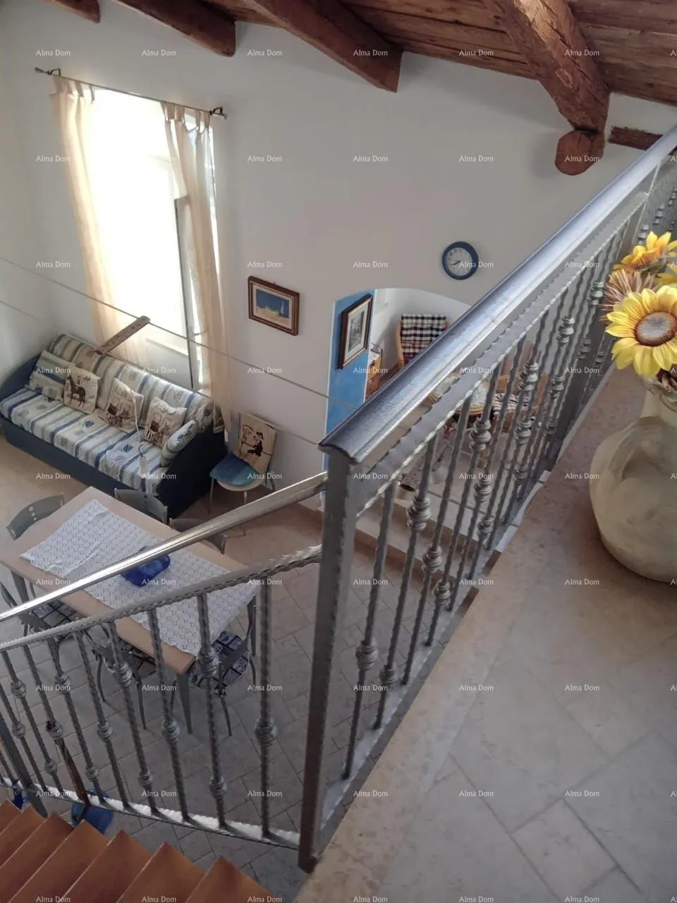 kuća blizina grada umaga. prodaje se duplex kuća, 123.65 m2 na samoj obali mora, 10 metara do mora. - slika 6