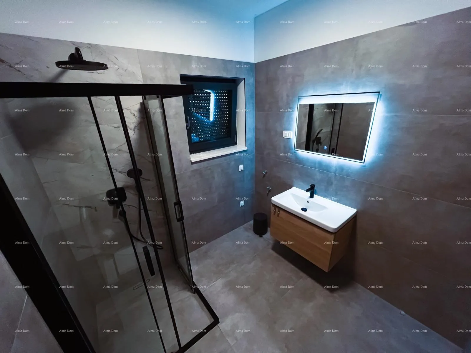 kuća top lokacija, pomer! moderna katnica sa bazenom i jaccuzi-jem! - slika 27