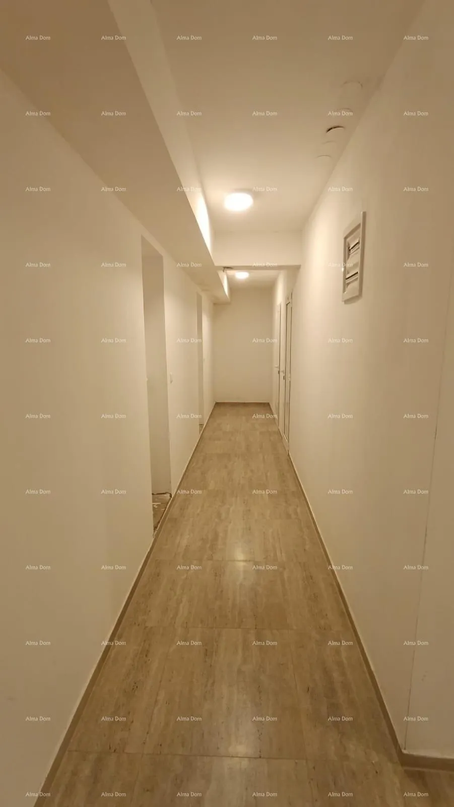 stan apartman s terasom, parkirnim mjestom i zajedničkim bazenom – premantura - slika 11