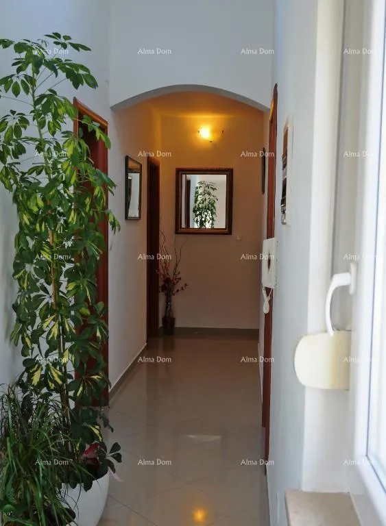 kuća lijepa kuća u puli! - slika 19