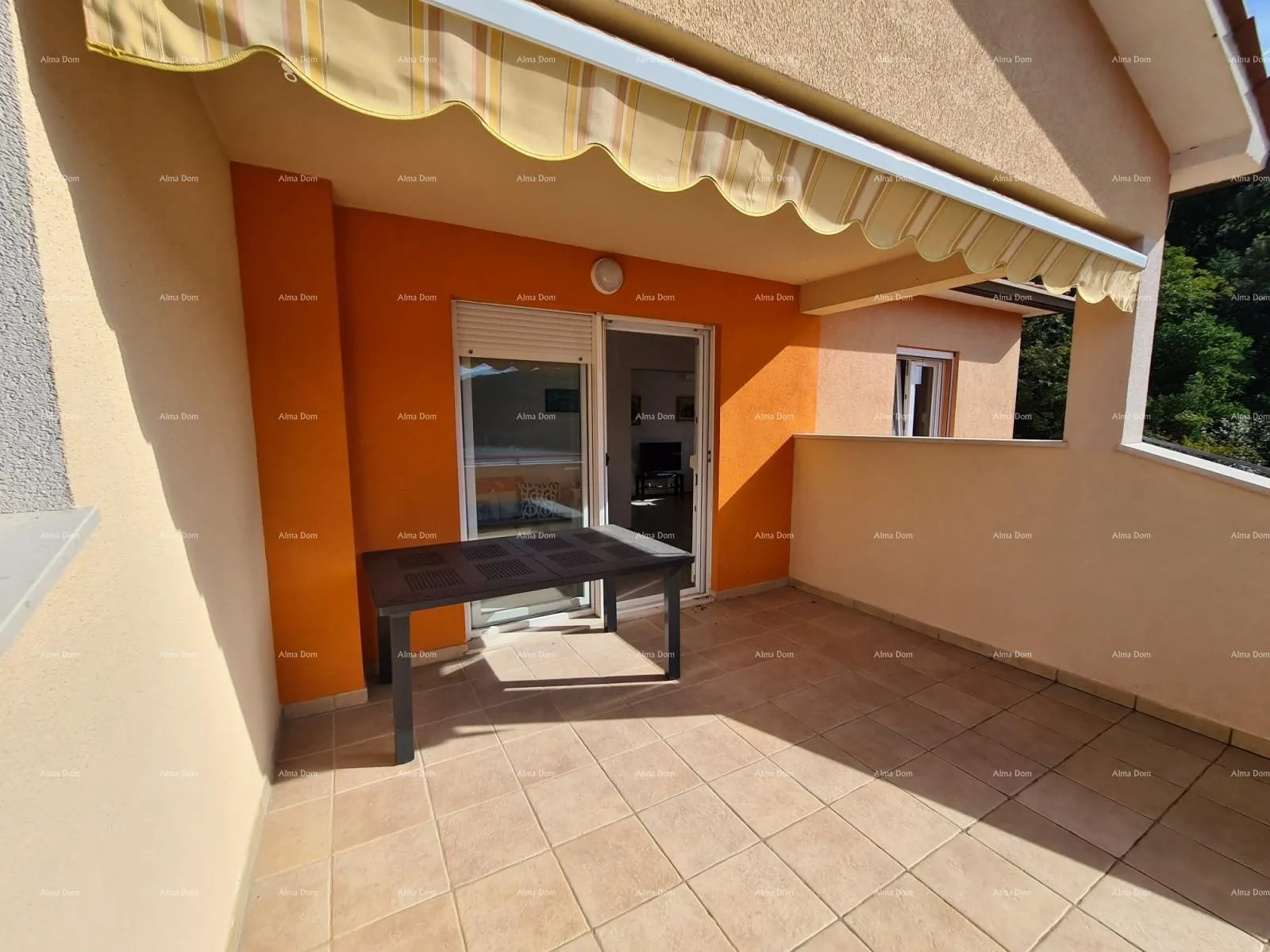 stan apartman sa otvorenim pogledom na uvalu i more. - slika 4