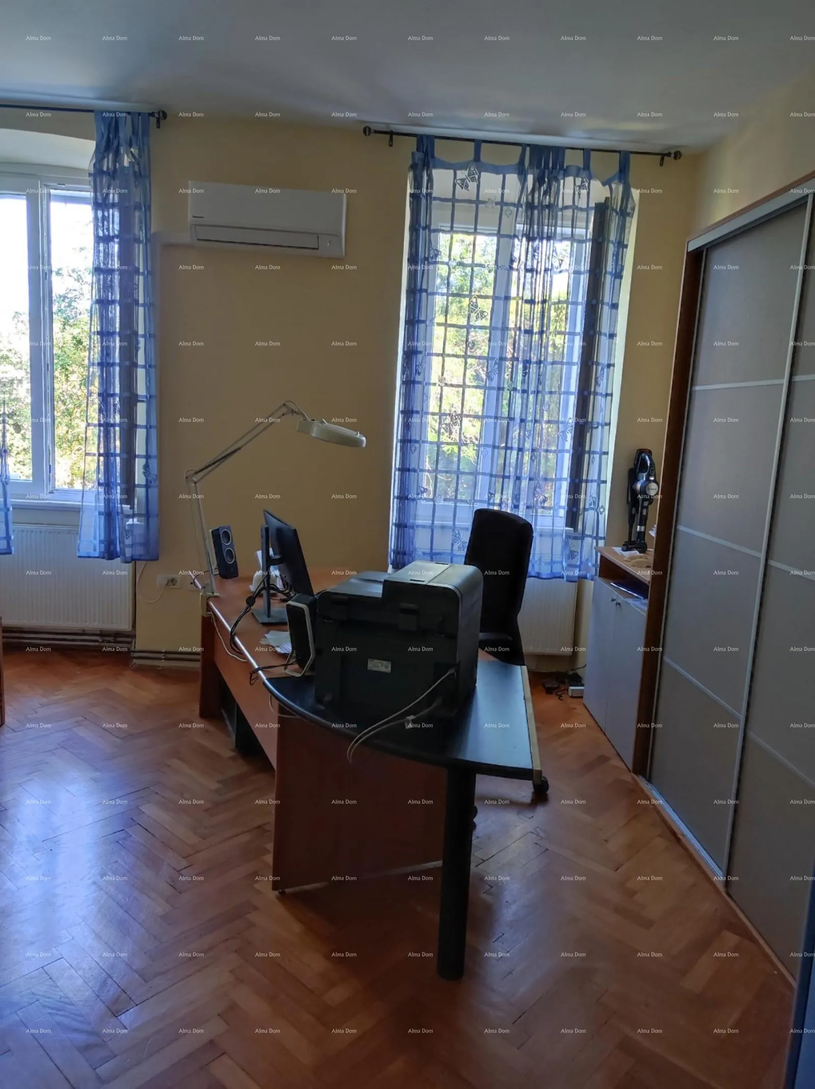 stan prostran trosobni stan površine 81 m², neposredna blizina suda, pula veruda - slika 15