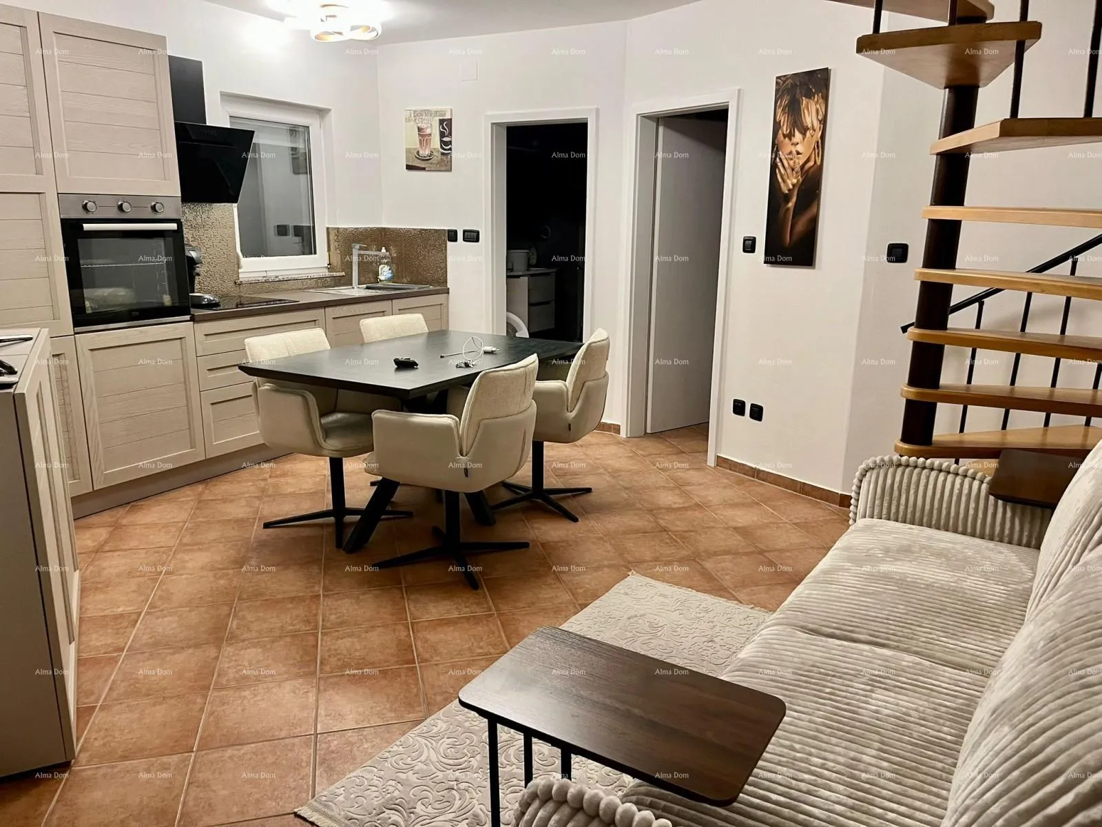 kuća prodaja - renovirana kuća na odličnoj lokaciji s dva apartmana i predivnim pogledom , medulin! - slika 3
