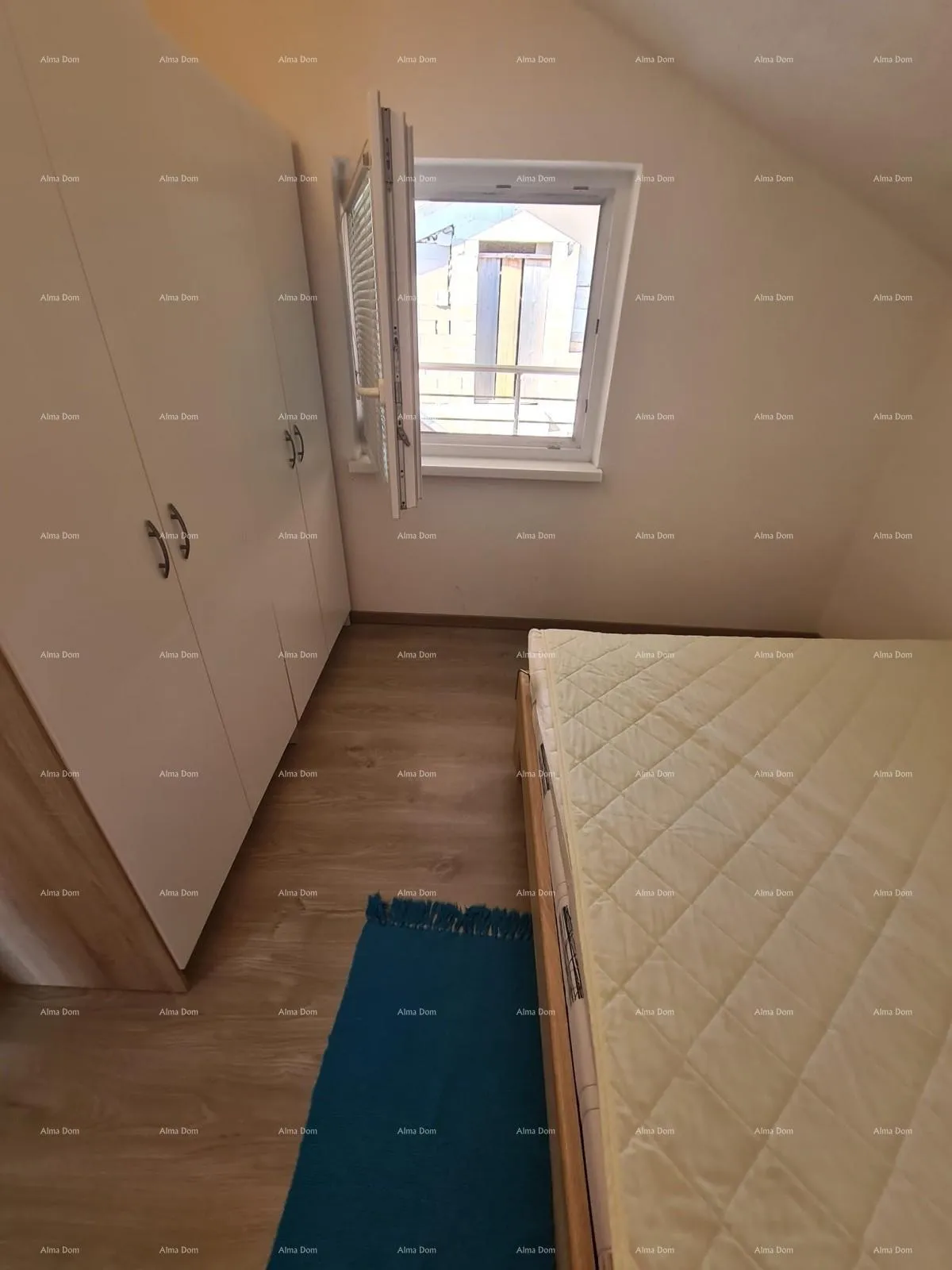 stan peroj, stan na gornjem katu, blizu mora. - slika 8