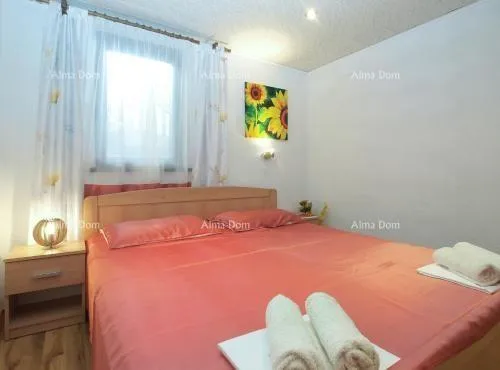 kuća kuća sa tri apartmana, medulin - slika 12