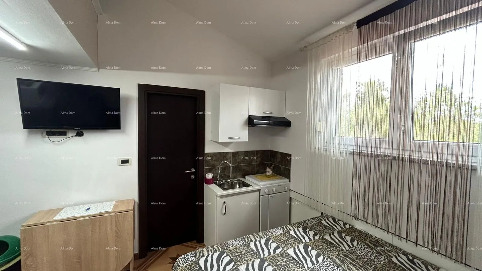 kuća prodajemo kuću sa više apartmana i bazenom. pula veli vrh. - slika 30