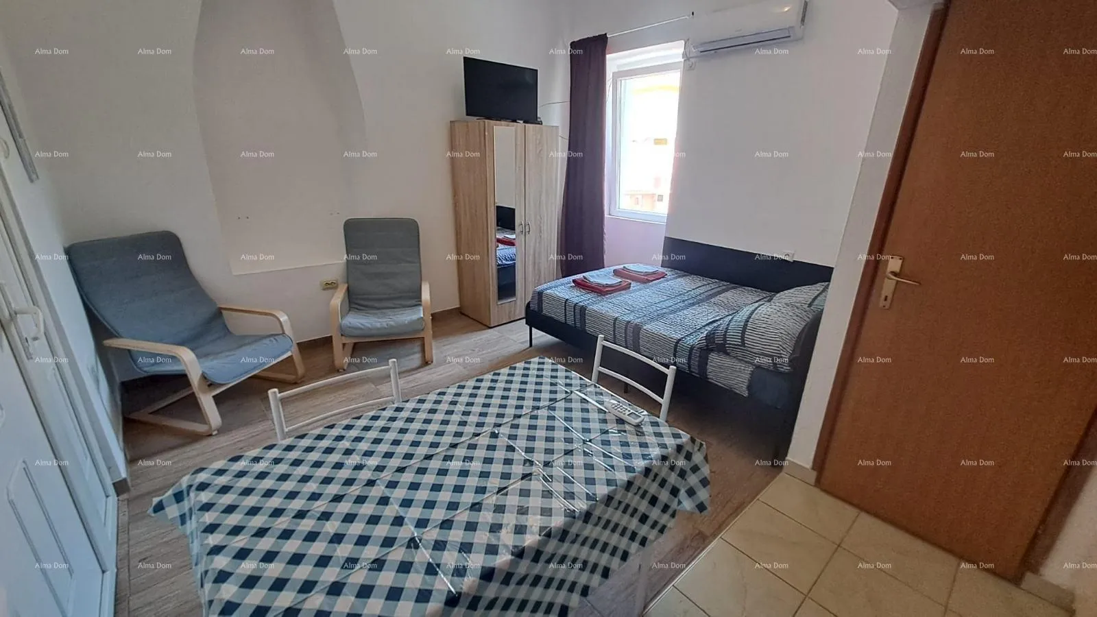 stan pula, strogi centar – 90,30 m² | 4 uređena studio apartmana | pogled na zlatna vrata | uhodan turistički posao - slika 18