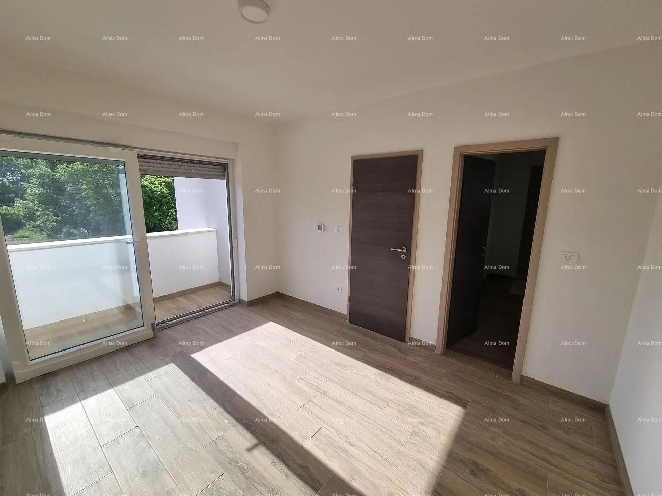 kuća moderna duplex kuća s krovnom terasom i panoramskim pogledom na more - slika 18