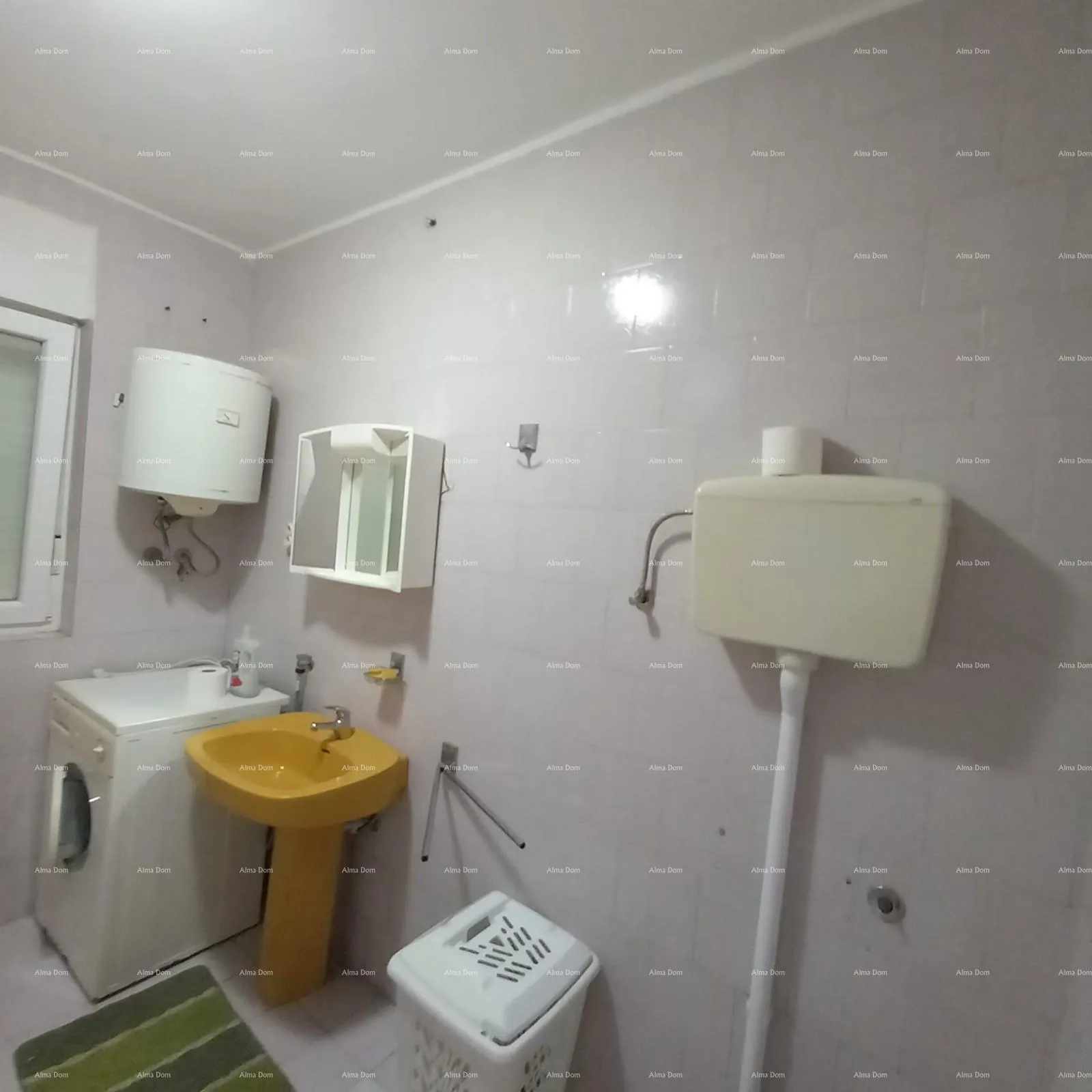 kuća prodaja, ližnjan , kuća u nizu sa tri apartmana. - slika 27