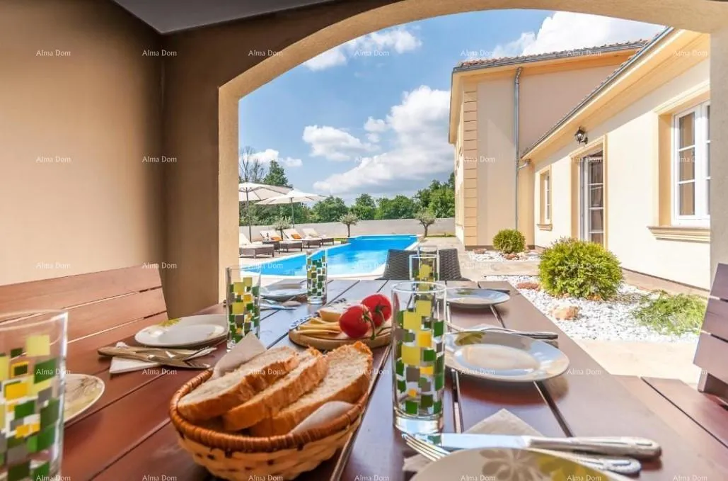 kuća prodaje se vila sa bazenom, blizu barbana. - slika 12